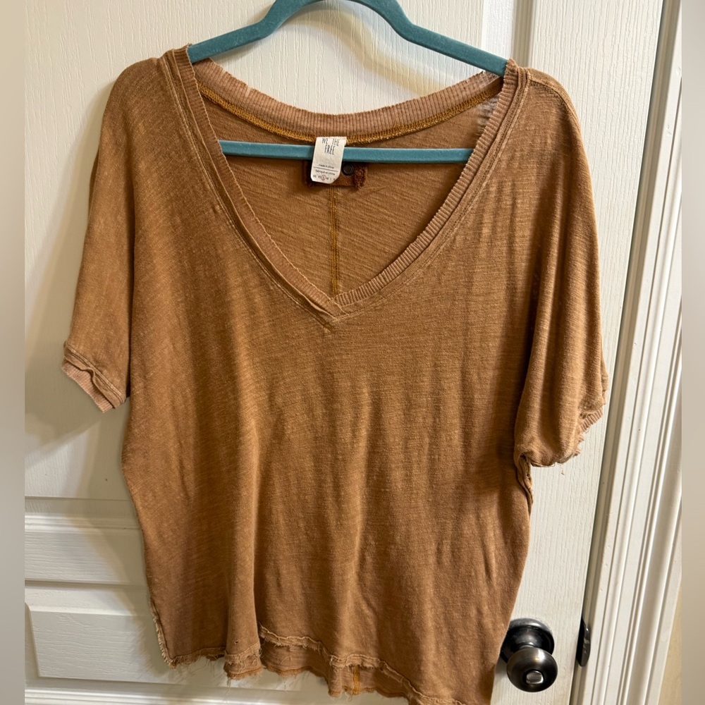 We The Free Women's V-Neck Short Sleeve Tee in Rust